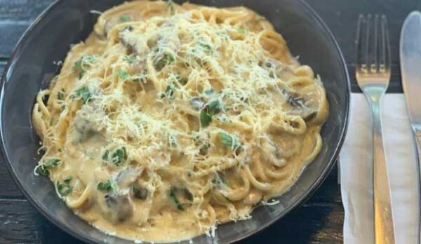 Pasta Alfredo lunch option from The Bagel Co Rose Bay online or in-store.