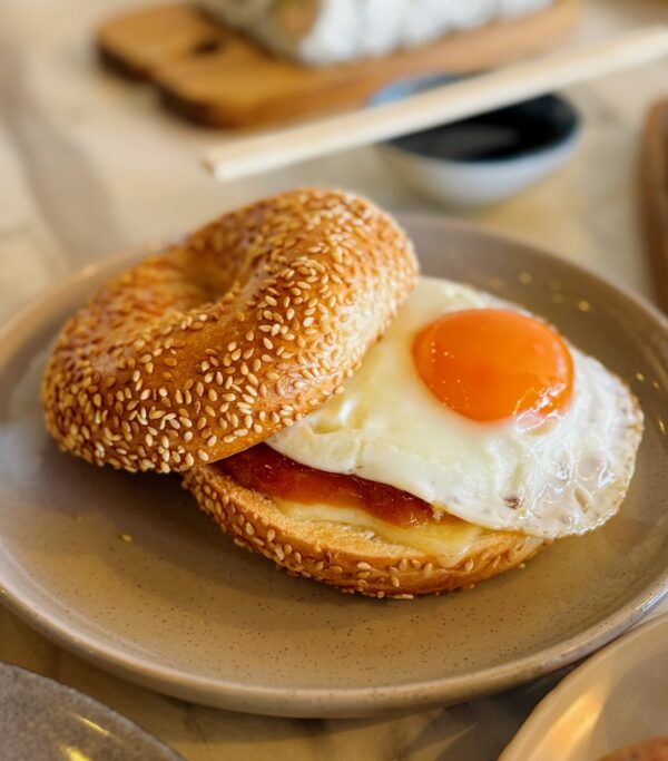 Bagel egg roll